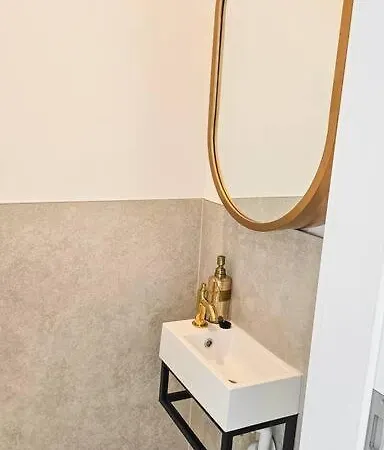 Neubau Stilvolle Dachgeschoss Apartment *