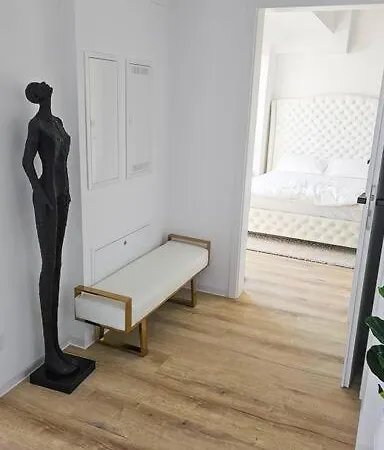 דירה Neubau Stilvolle Dachgeschoss *