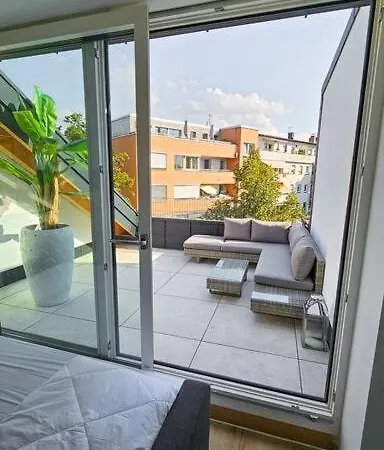 Neubau Stilvolle Dachgeschoss City München