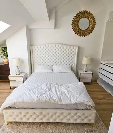 Neubau Stilvolle Dachgeschoss Μόναχο